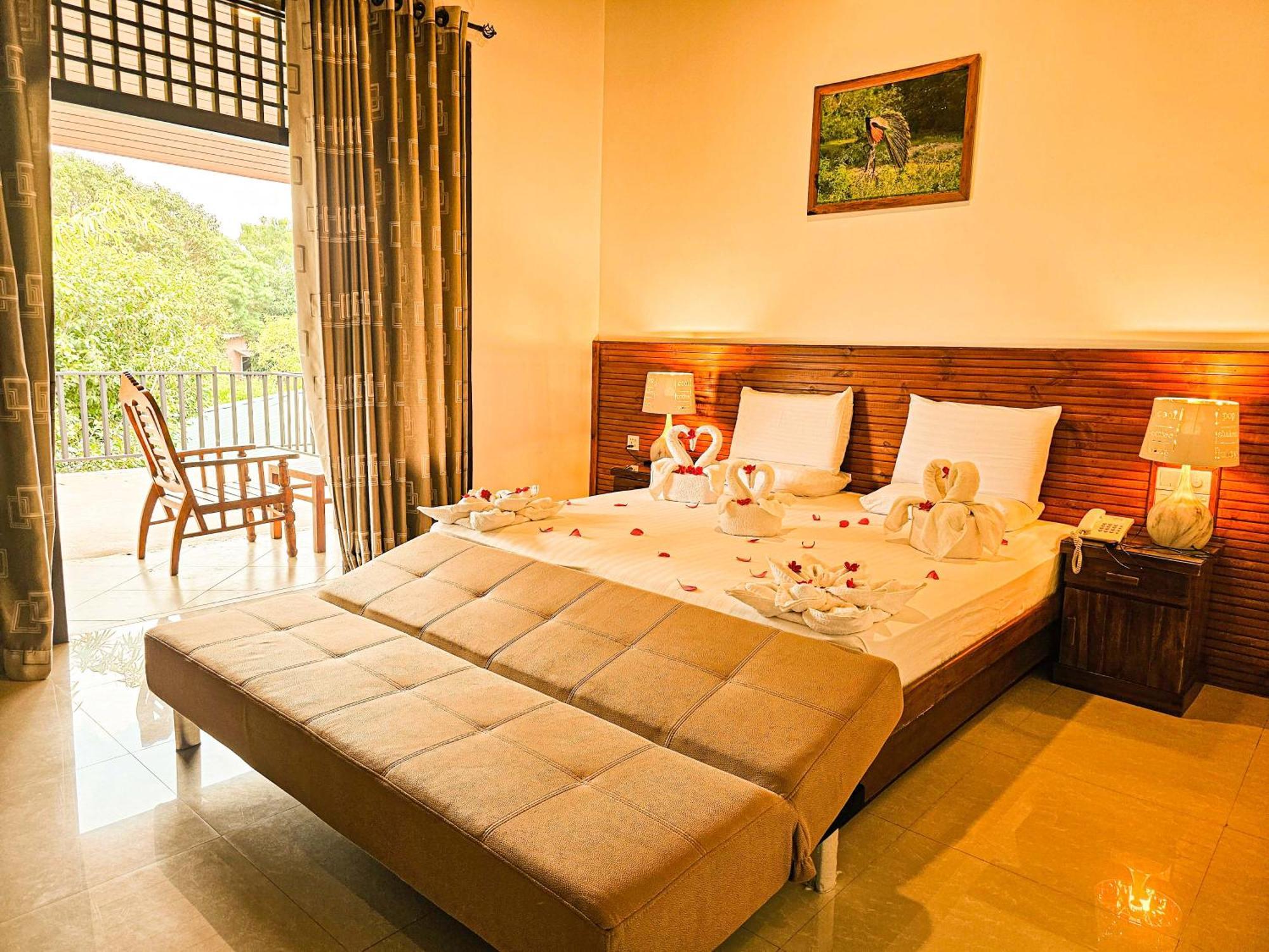 אנוראדפורה Gamodh Citadel Resort מראה חיצוני תמונה