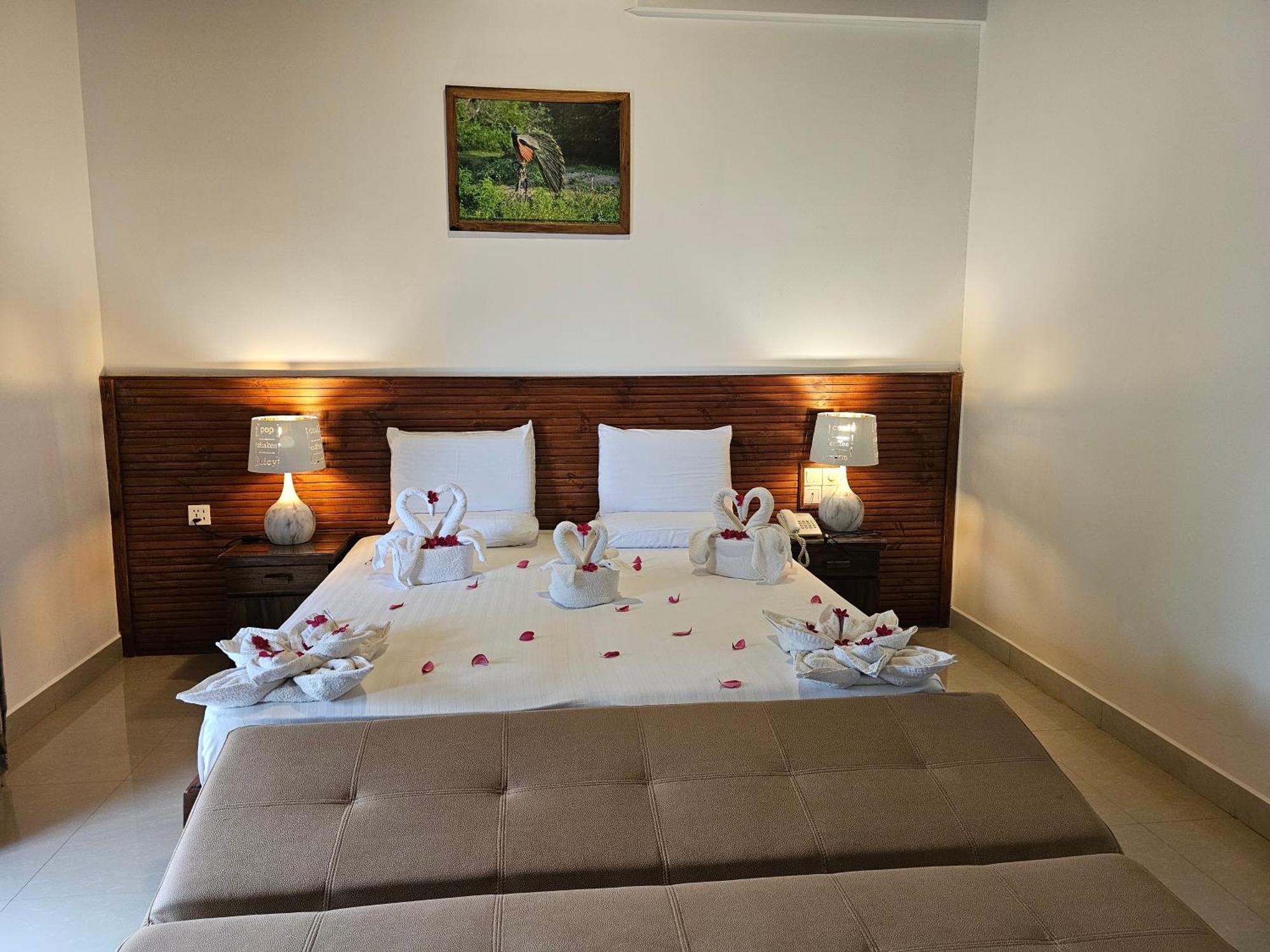 אנוראדפורה Gamodh Citadel Resort מראה חיצוני תמונה