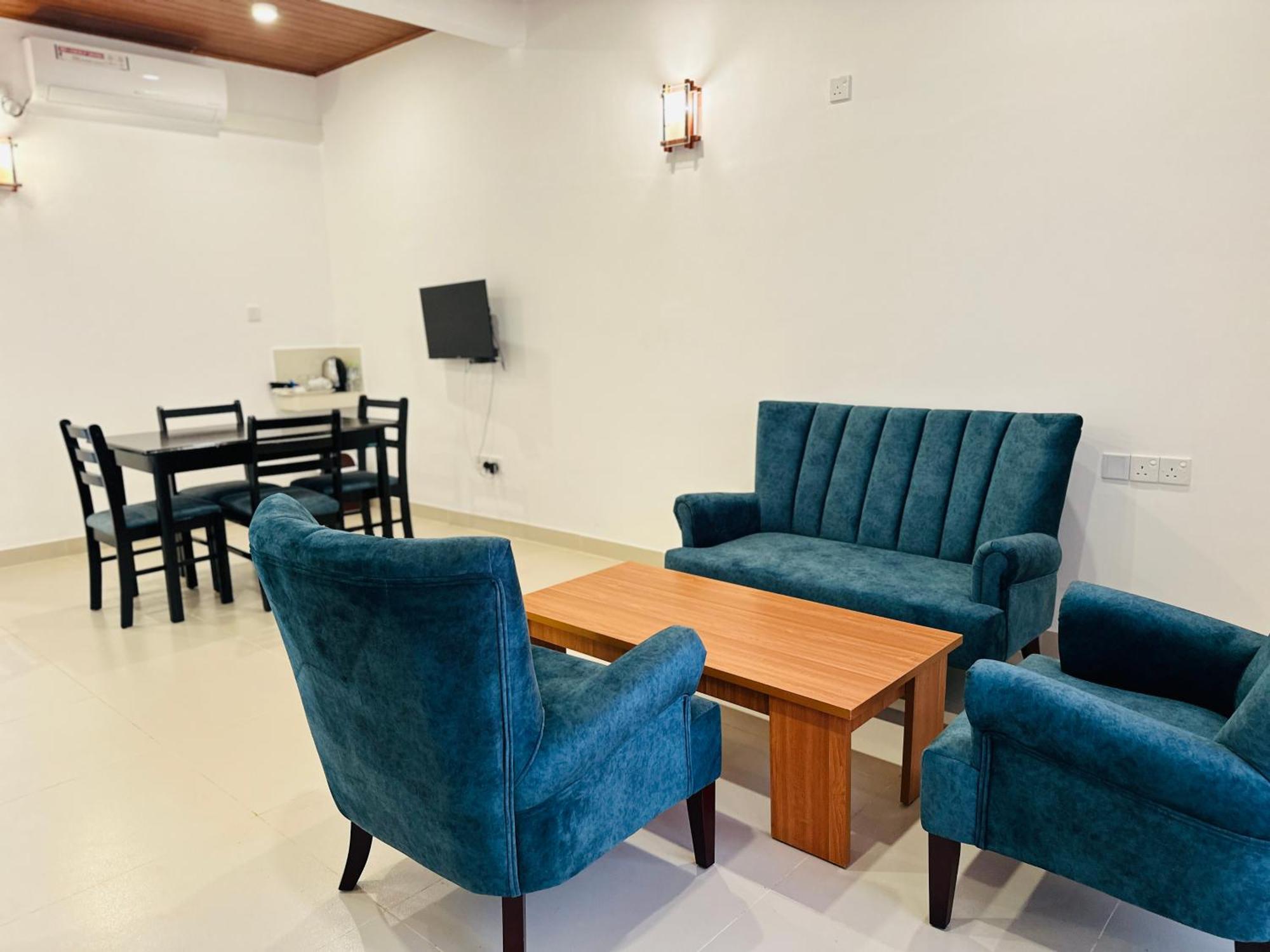 אנוראדפורה Gamodh Citadel Resort מראה חיצוני תמונה